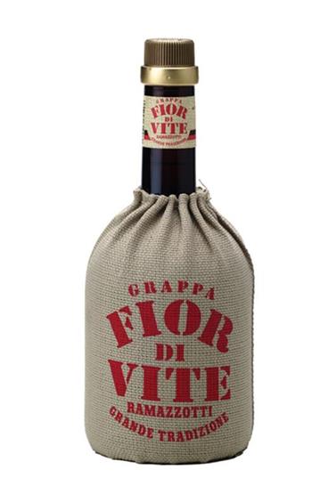 Fior de Vite Grappe 40 % 70 cl. N 
PR7048/1120`11 